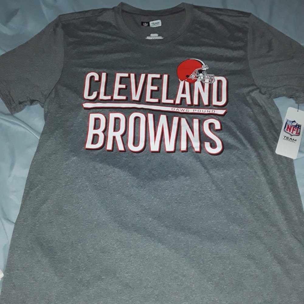 Cleveland Browns NFL team apparel gray short sleeve T shirt size M.  New w tags